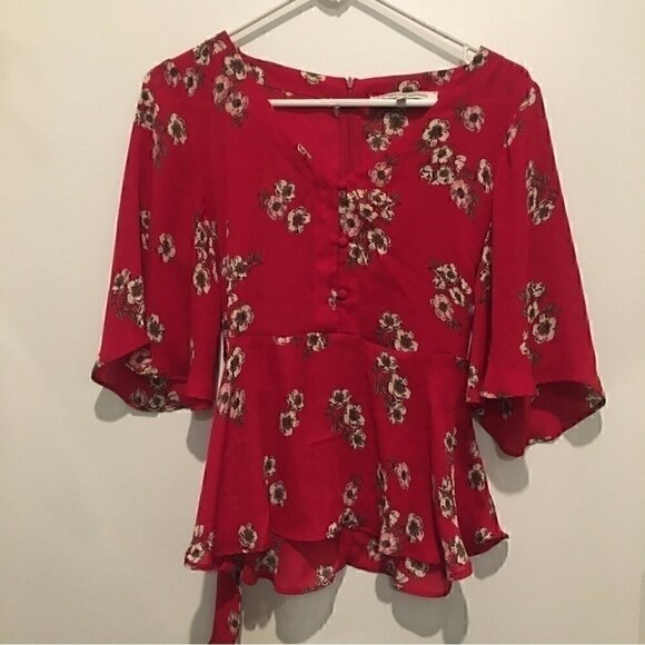 Cupcakes & Cashmere Tipton floral Blouse Size Medium - Picture 4 of 9